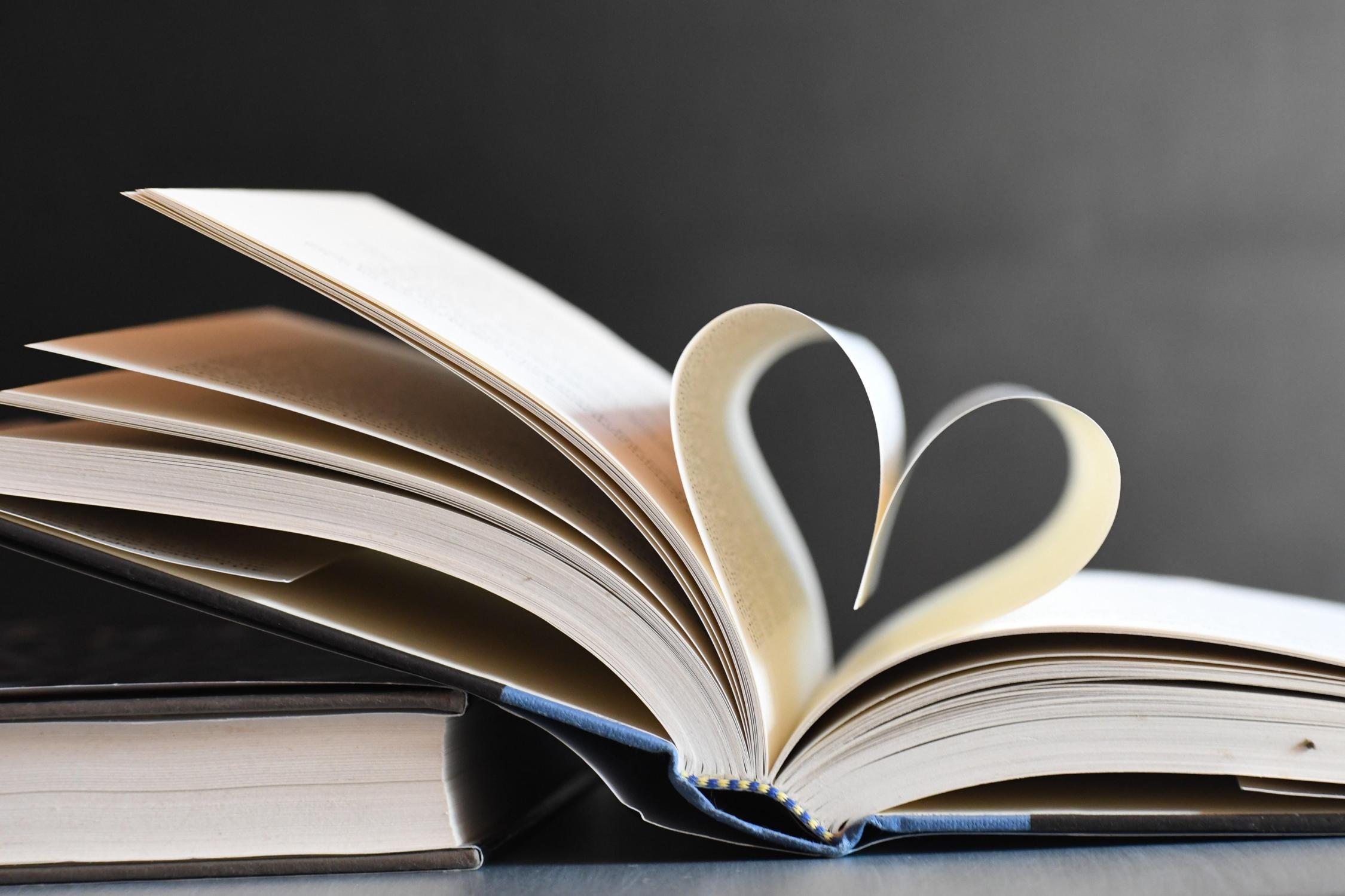 buch mit herz